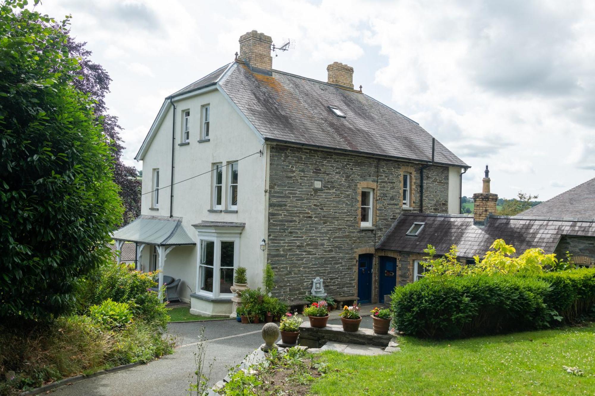 House Of Brohedyn Apartman Newcastle Emlyn Kültér fotó