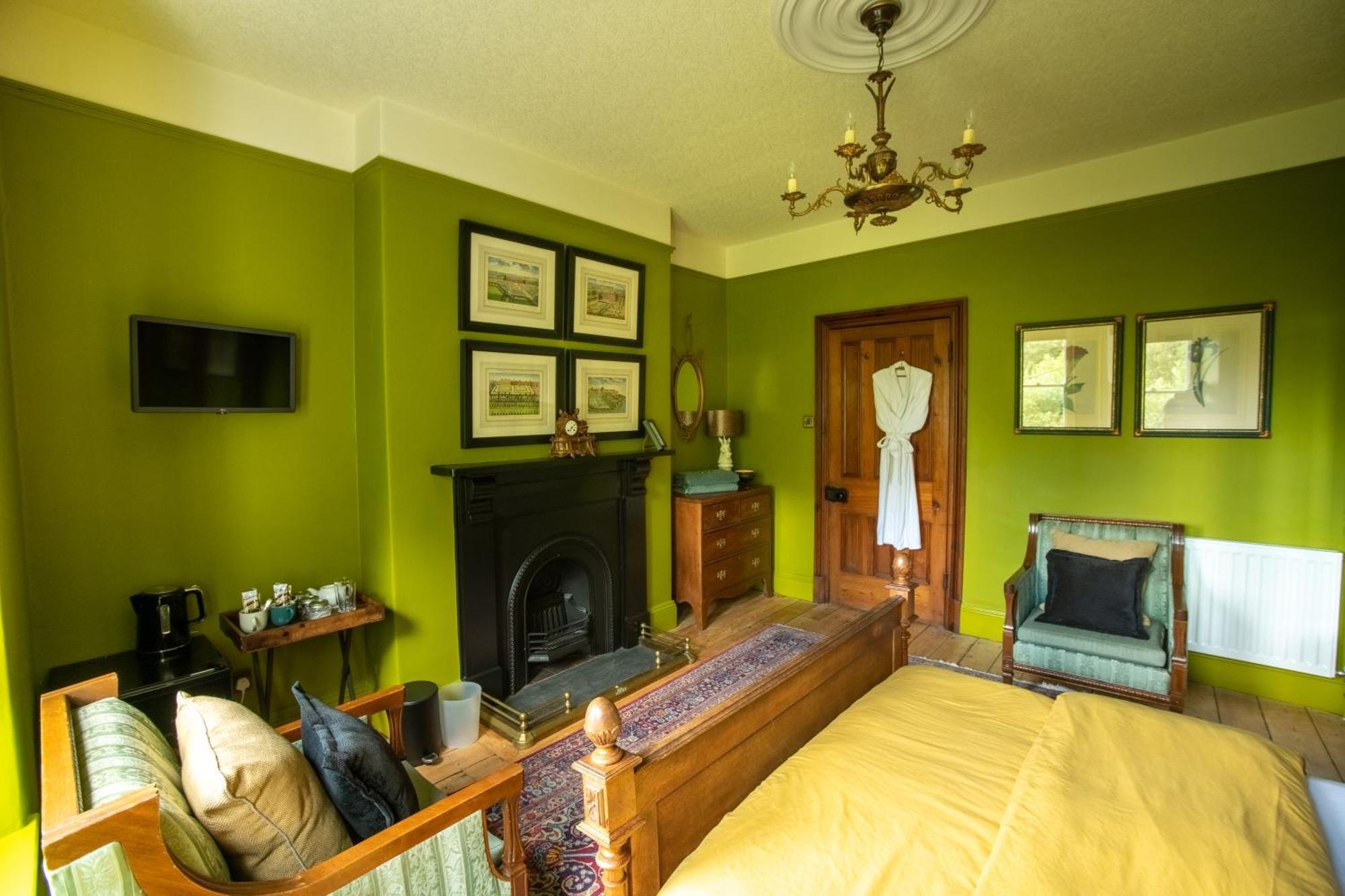 House Of Brohedyn Apartman Newcastle Emlyn Kültér fotó